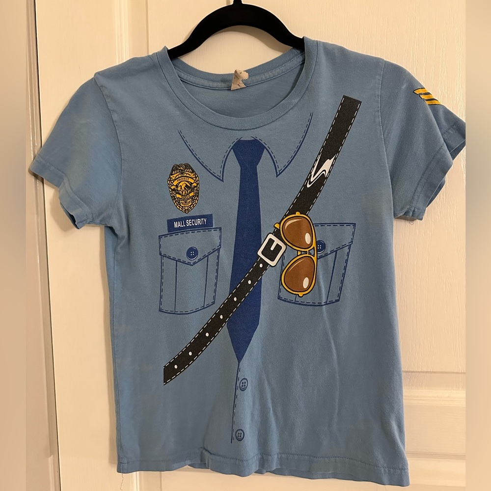✨FREE with any purchase✨ Mall security top
